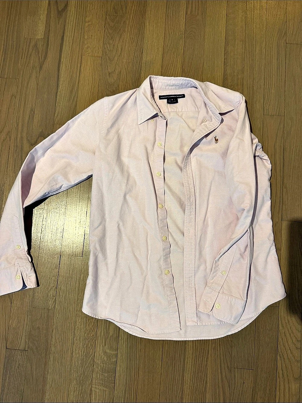 Polo Ralph Lauren Button Down Shirt in light purple Size Medium Like New